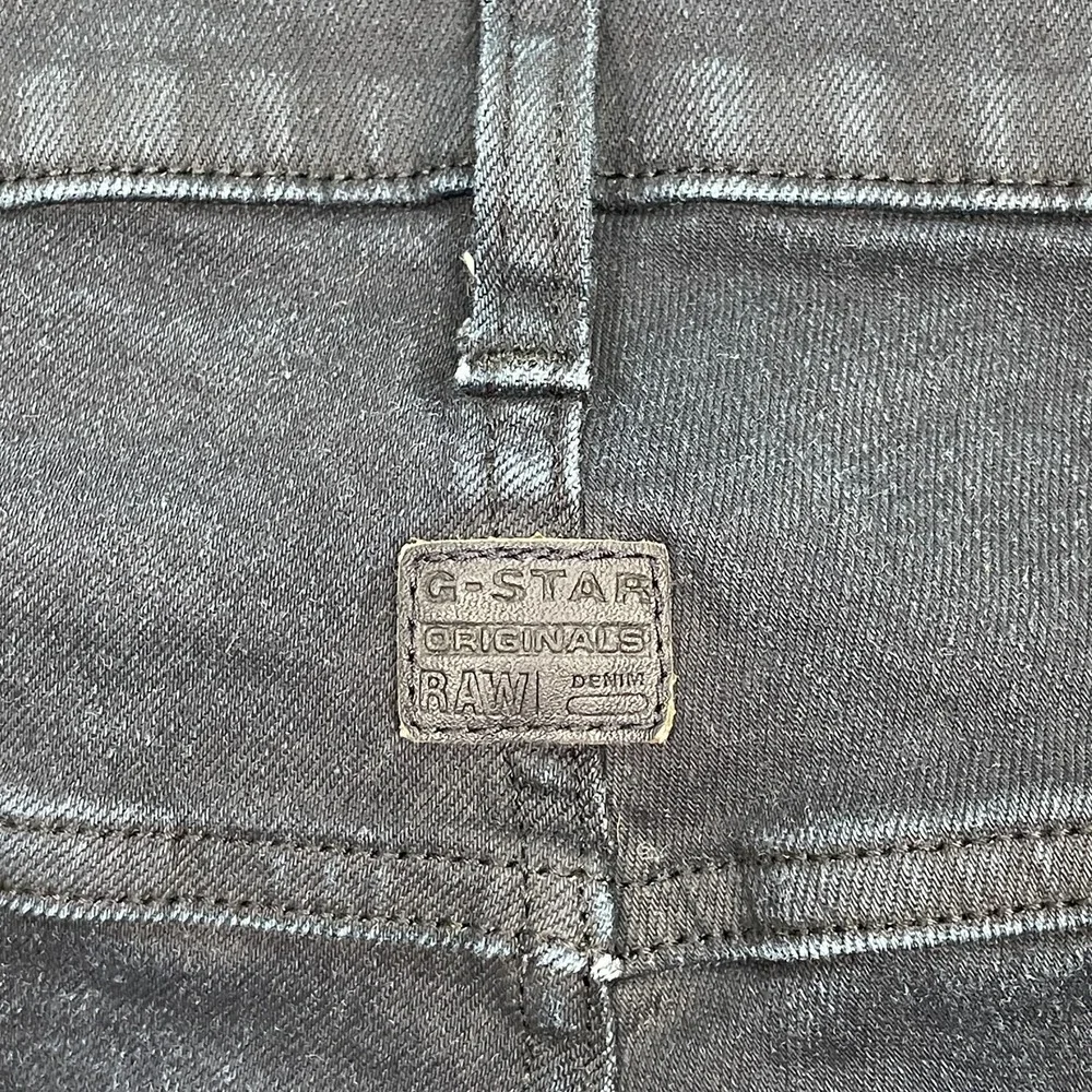 G-Star Raw Jeans Men's Size 32 (Fits 30X29) 3D Zip Knee Skinny Denim raw hem
